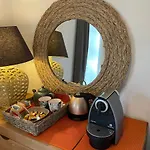 Le Calme De La Garrigue Bed & Breakfast *