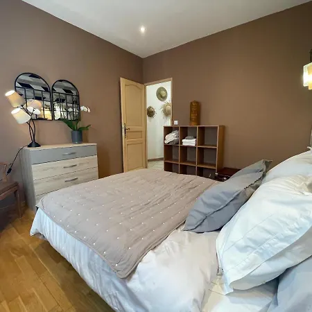 Le Calme De La Garrigue Alojamento de Acomodação e Pequeno-almoço *