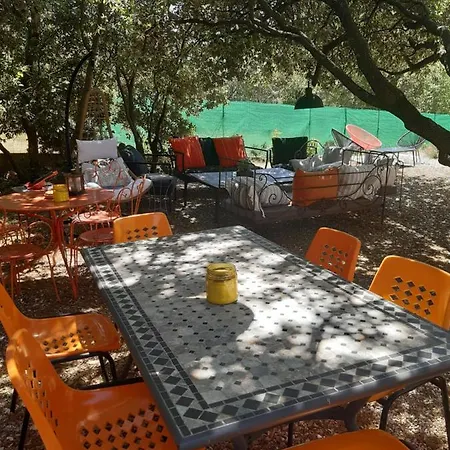 Le Calme De La Garrigue *