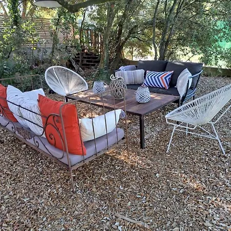 Le Calme De La Garrigue Alojamento de Acomodação e Pequeno-almoço *