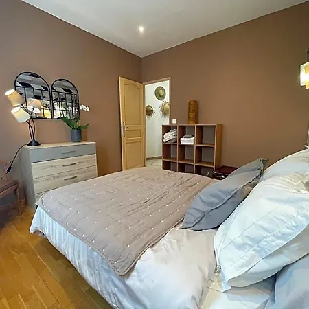 Bed and breakfast Le Calme De La Garrigue