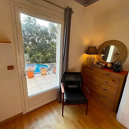 Bed and breakfast Le Calme De La Garrigue Russan